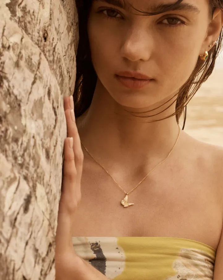 Wanderlust Necklace Gold